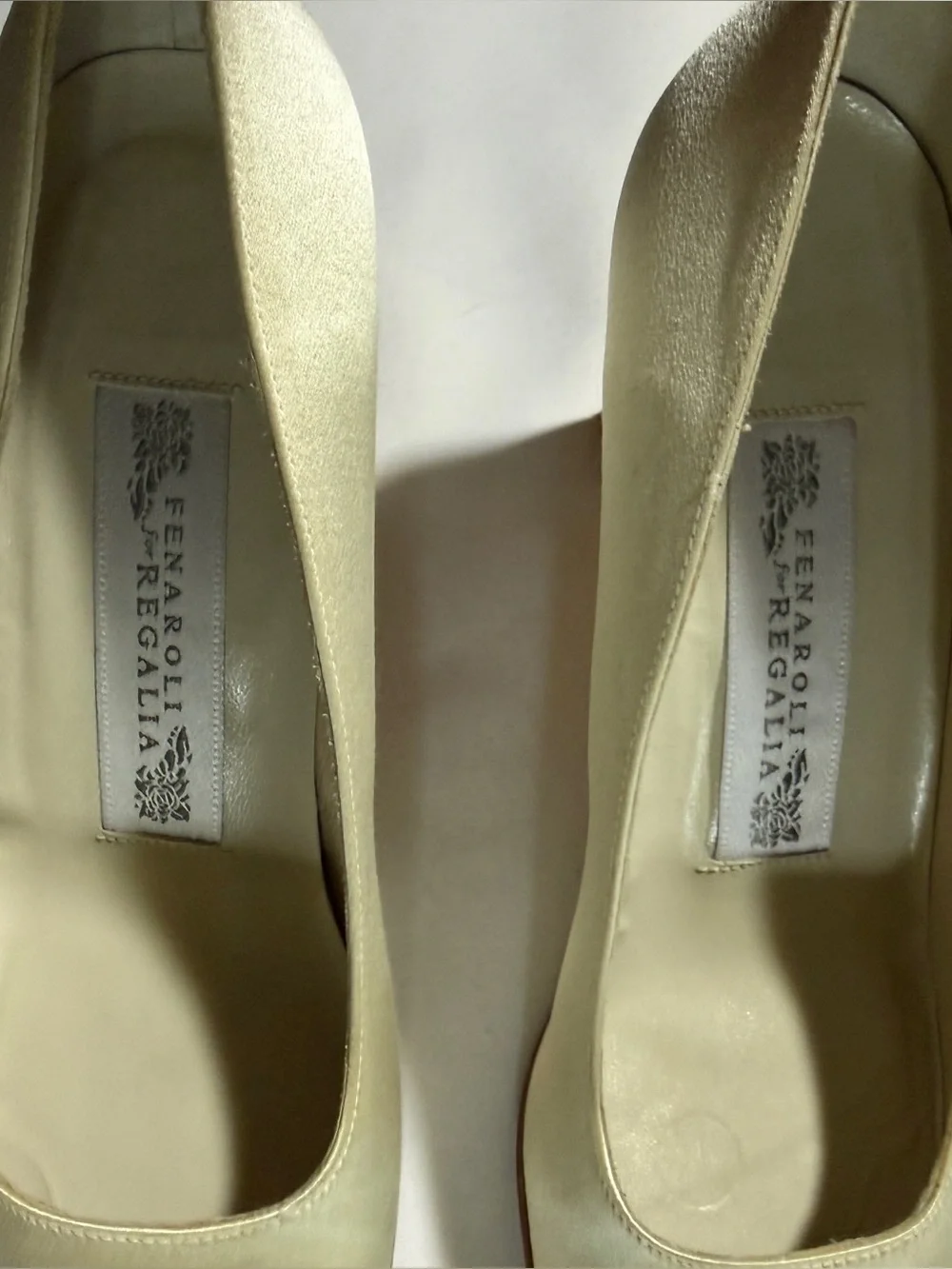Vintage Ivory Satin Wedding Mid-Heel Pumps for Women